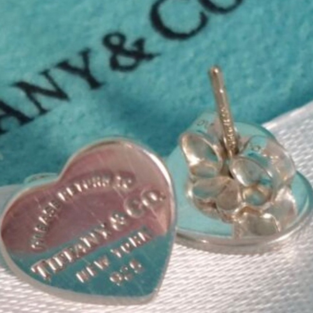 Beautiful Tiffany heart stud earrings